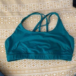 Lululemon sports bra